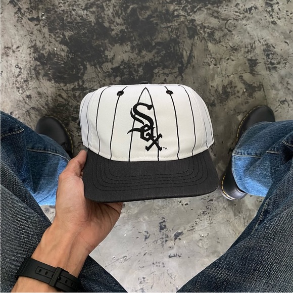 Vintage Chicago White Sox Pinstripe Snapback Hat - White & Black